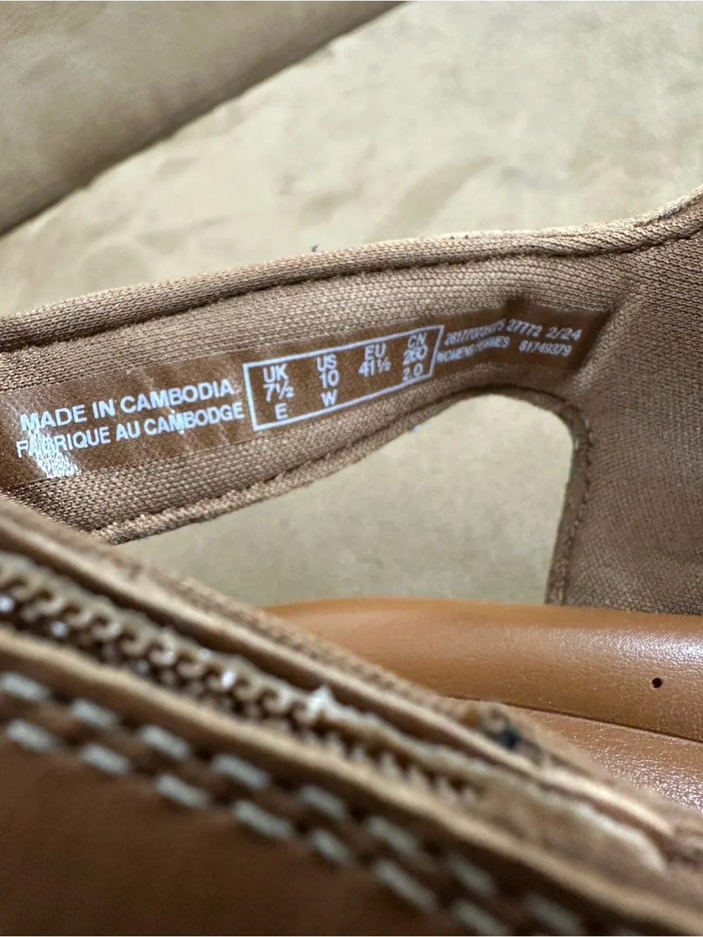 Clark’s collection Tan Wedge Sandals brown leather size 10 women’s wide